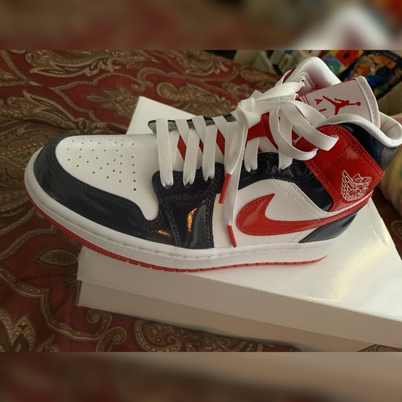 AIR JORDAN 1 MID 'CHAMP COLORS' - Picture 4 of 4